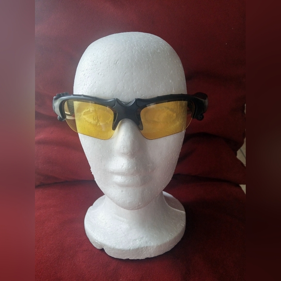 *BRAND NEW BLUETOOTH SUNGLASSES - Picture 2 of 8